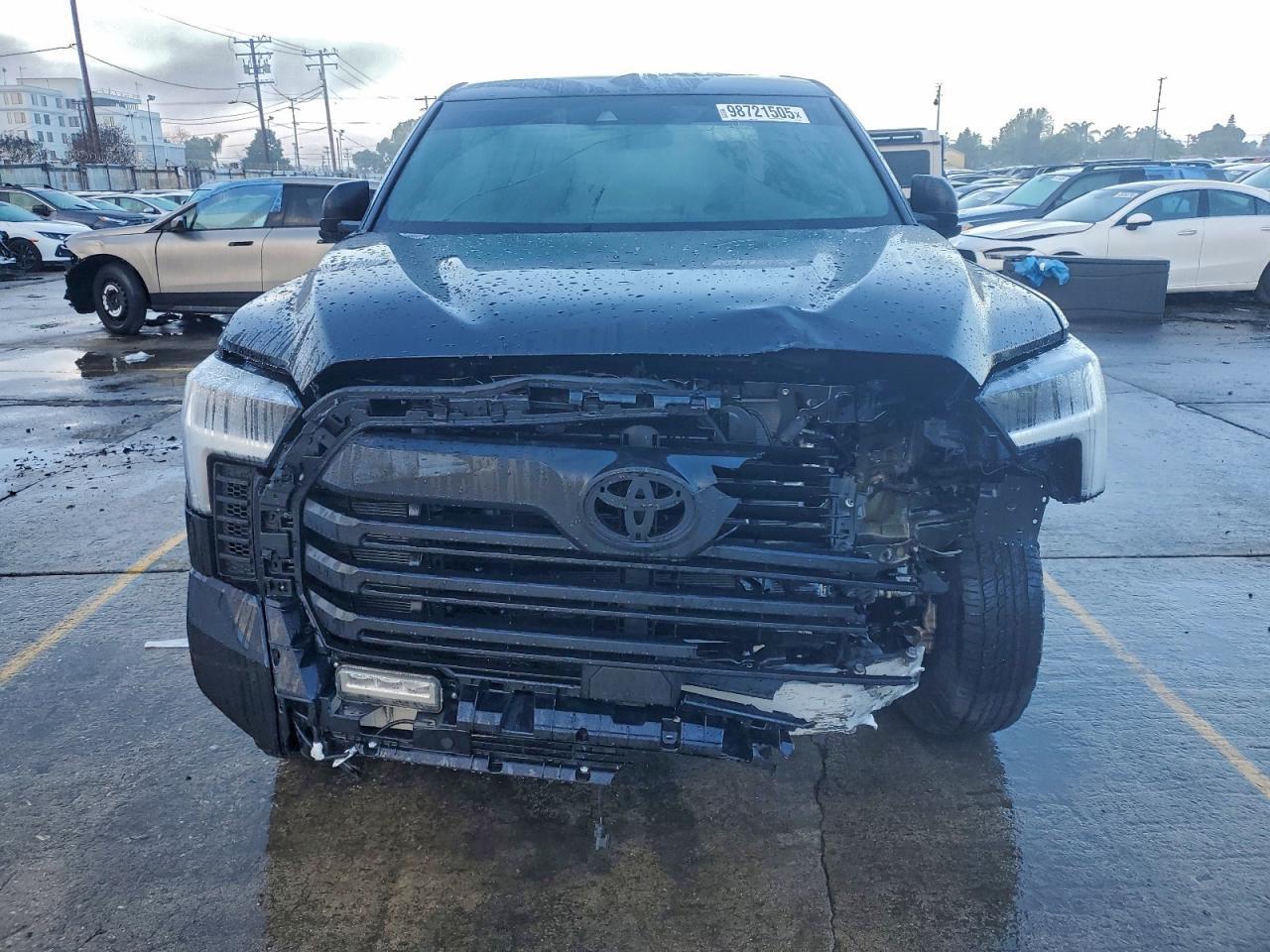 2025 Toyota Tundra Crewmax Sr - Image 5