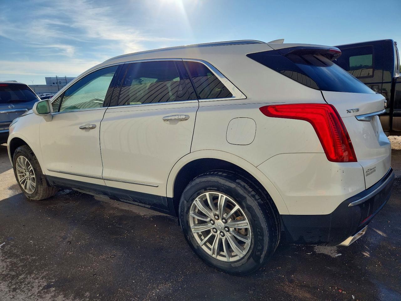 2017 Cadillac Xt5 Luxury - Фото 2