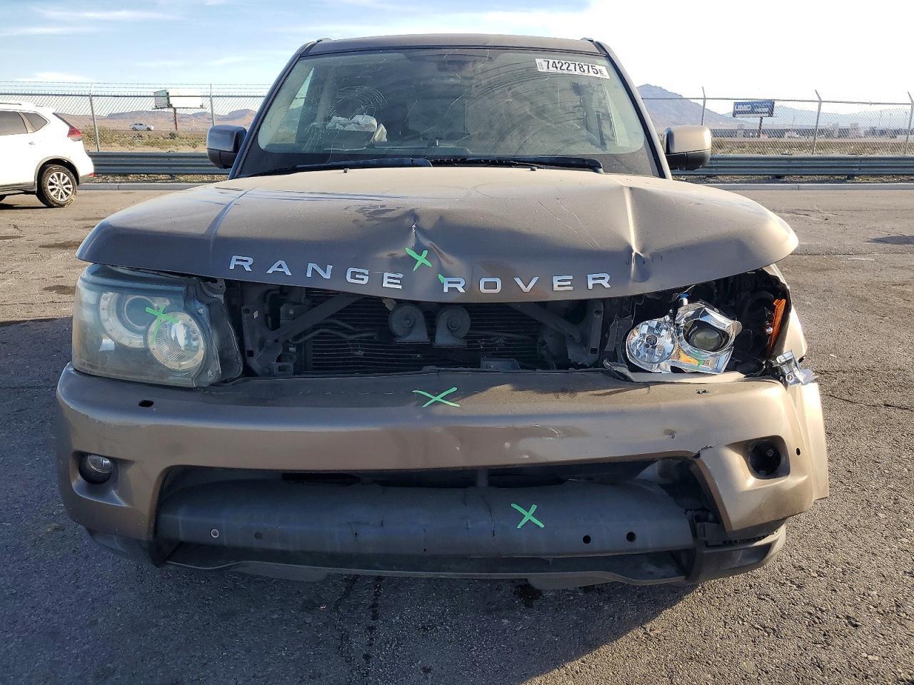 2011 Land Rover Range Rover Sport Lux - Image 5