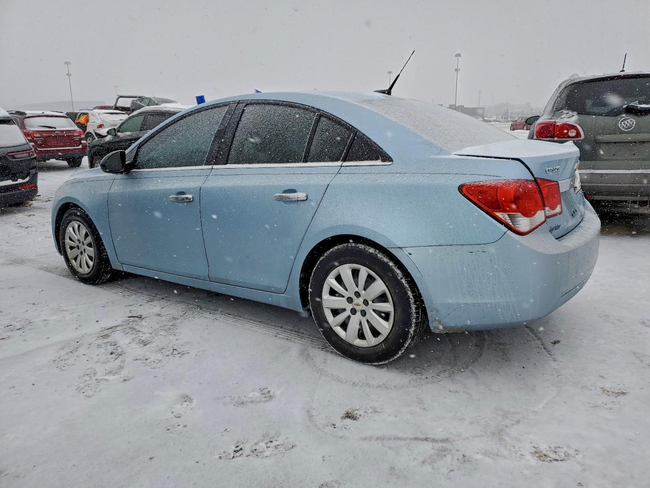 2011 Chevrolet Cruze Ls - Фото 2