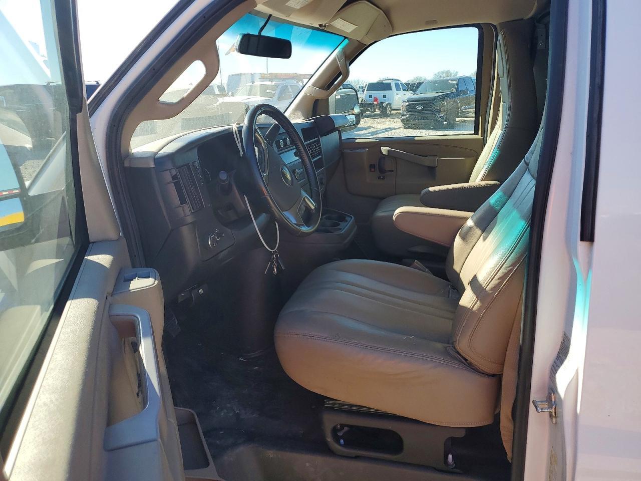 2019 Chevrolet Express 2500 Delivery Van - Image 7