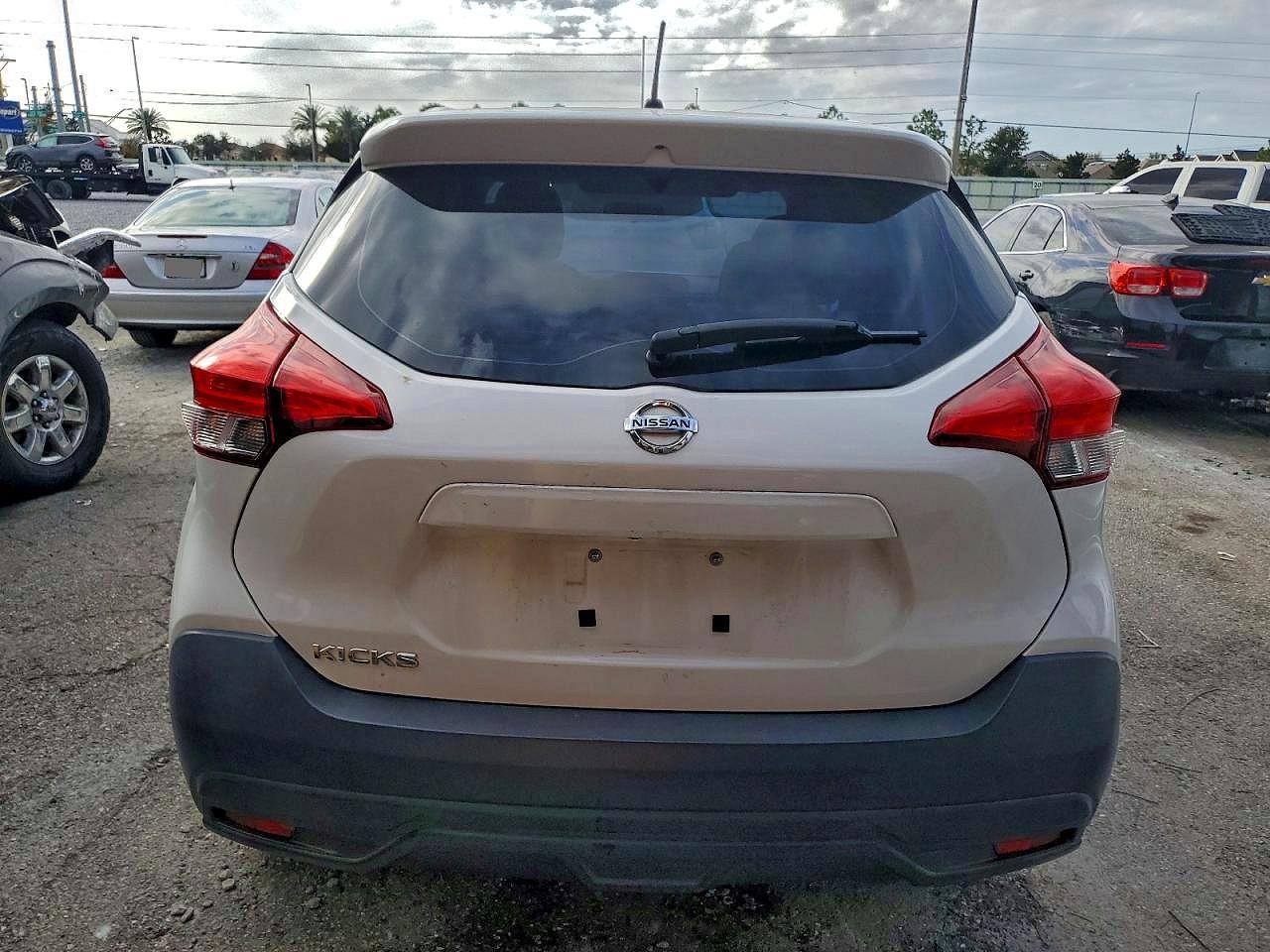 2019 Nissan Kicks S - Фото 6
