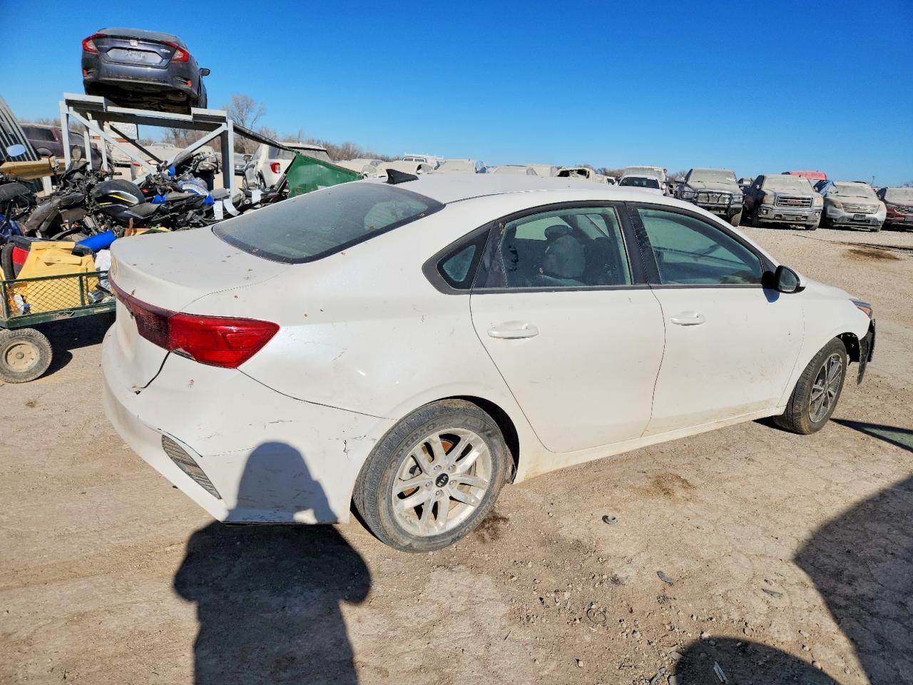 2022 Kia Forte Fe - Image 3