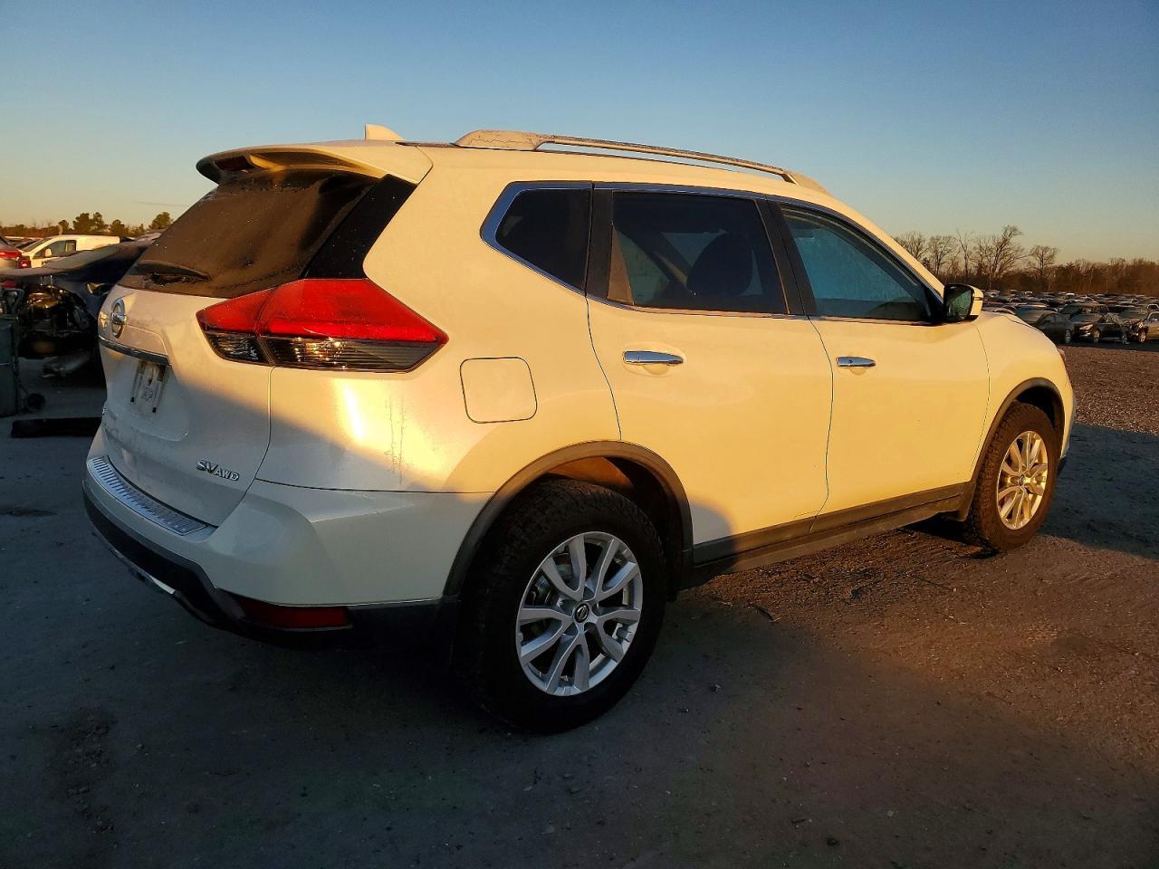 2017 Niss Rogue Sv - Фото 3