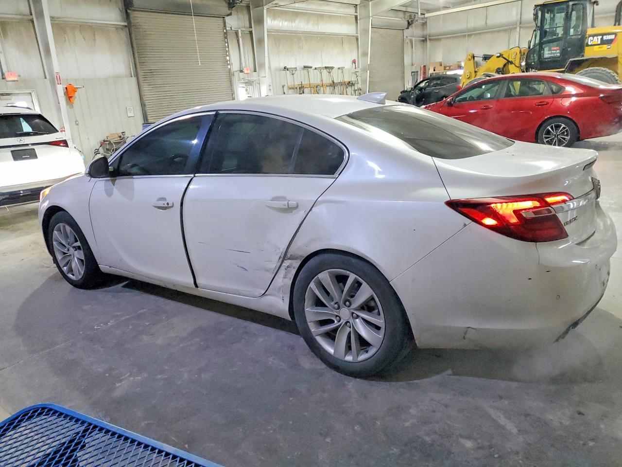 2017 Buick Regal Premium - Фото 2