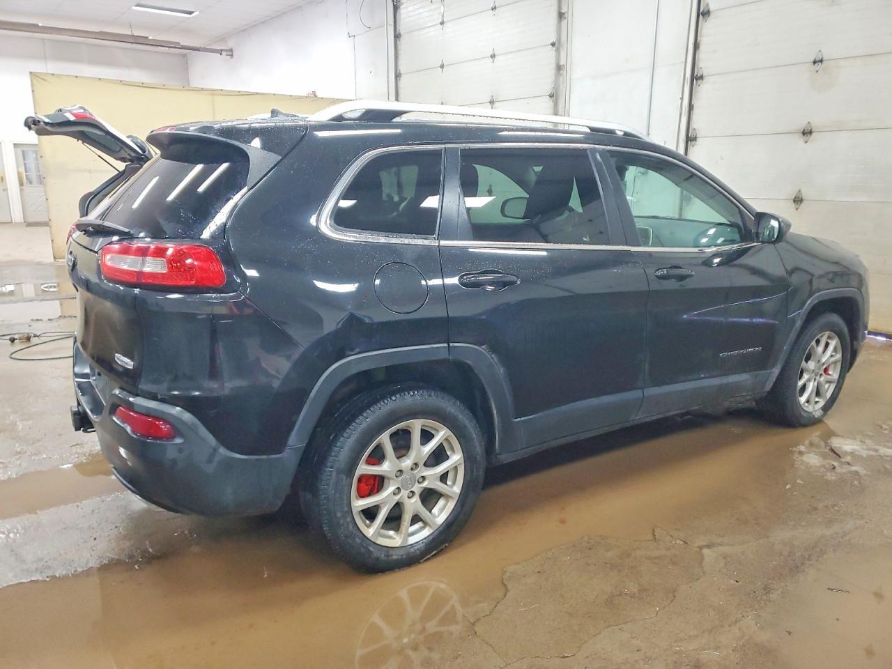 2015 Jeep Cherokee Latitude - Фото 3