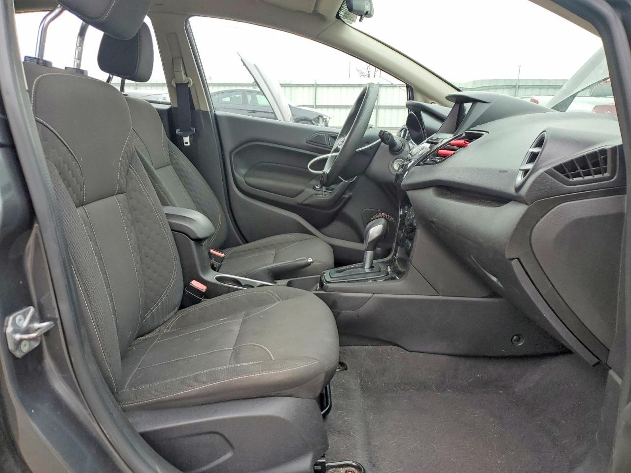 2019 Ford Fiesta Se - Image 7