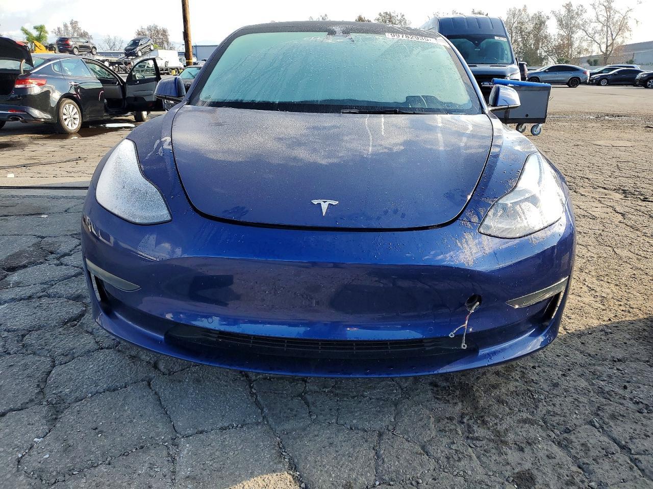 2022 Tesla Model 3 - Фото 5
