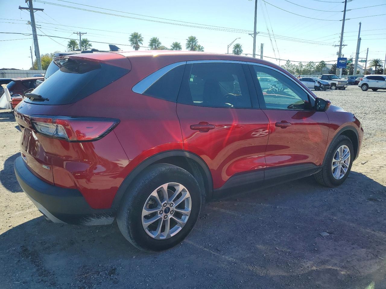 2020 Ford Escape Se - Фото 3