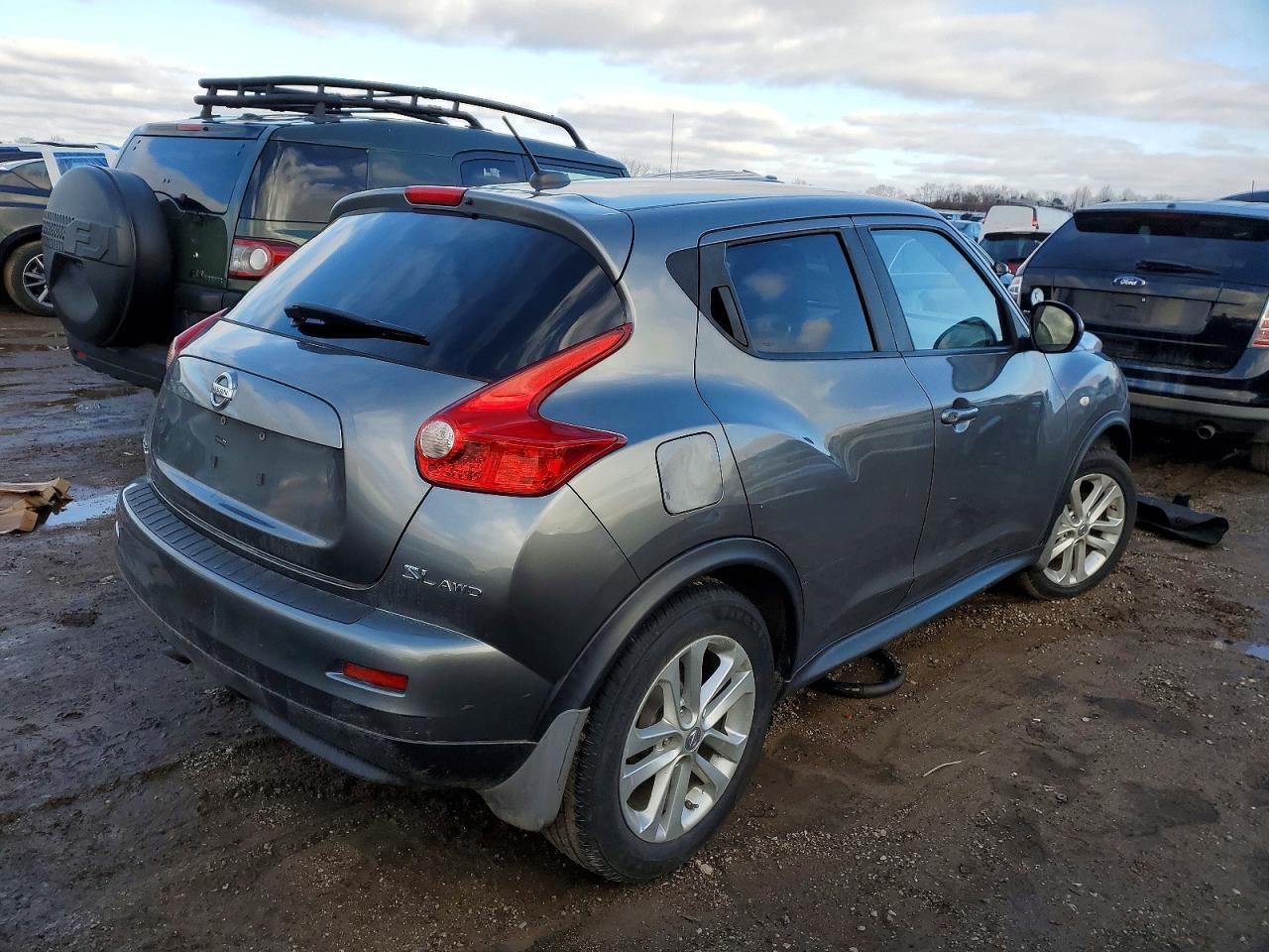 2011 Nissan Juke S - Фото 3