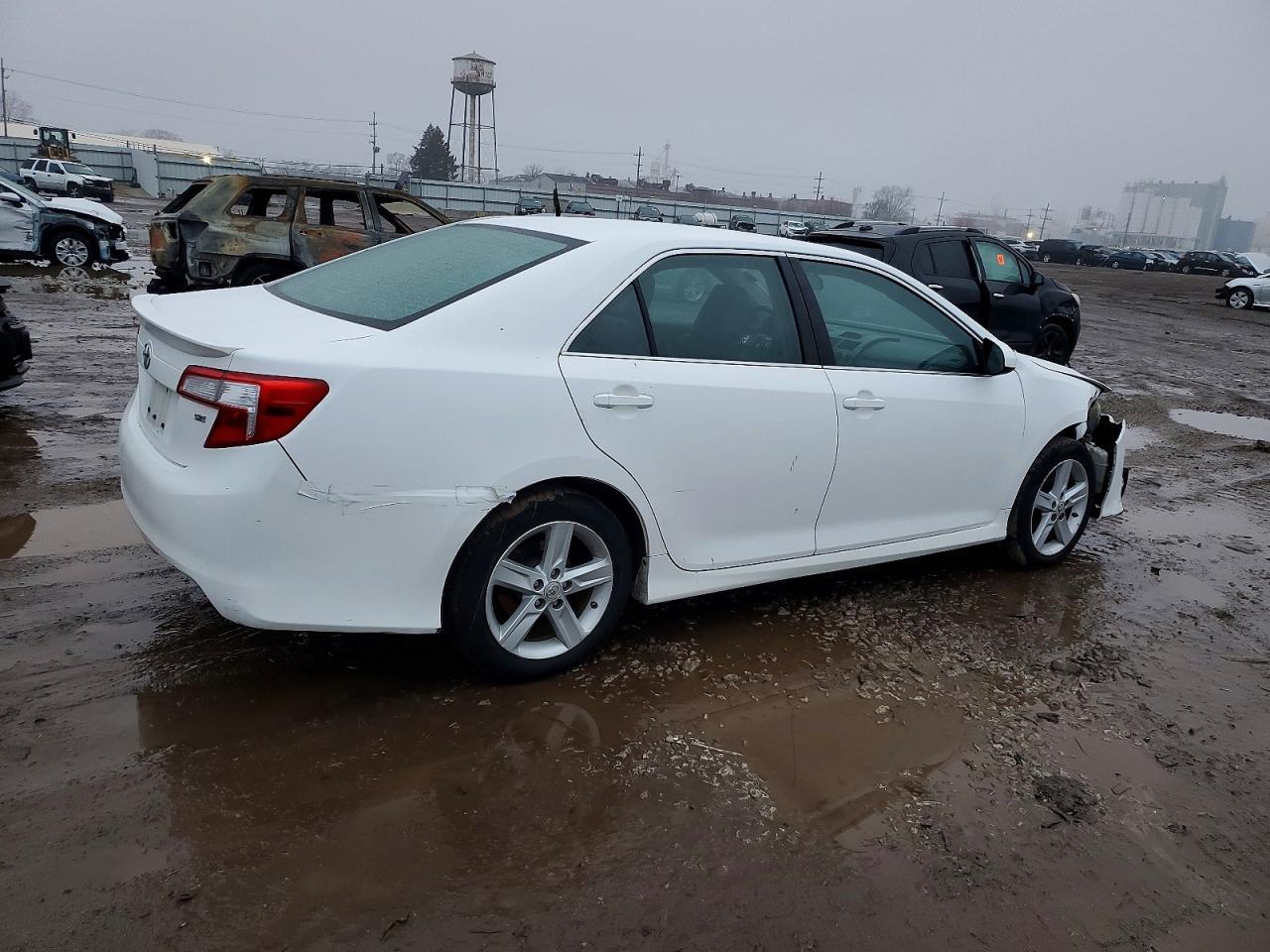 2013 Toyota Camry Se - Фото 3
