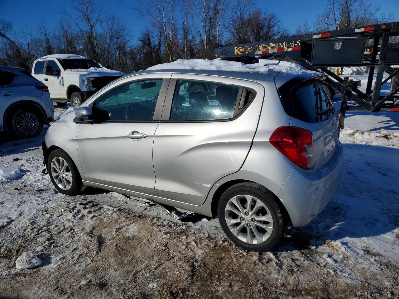 2021 Chevrolet Spark 1Lt - Фото 2