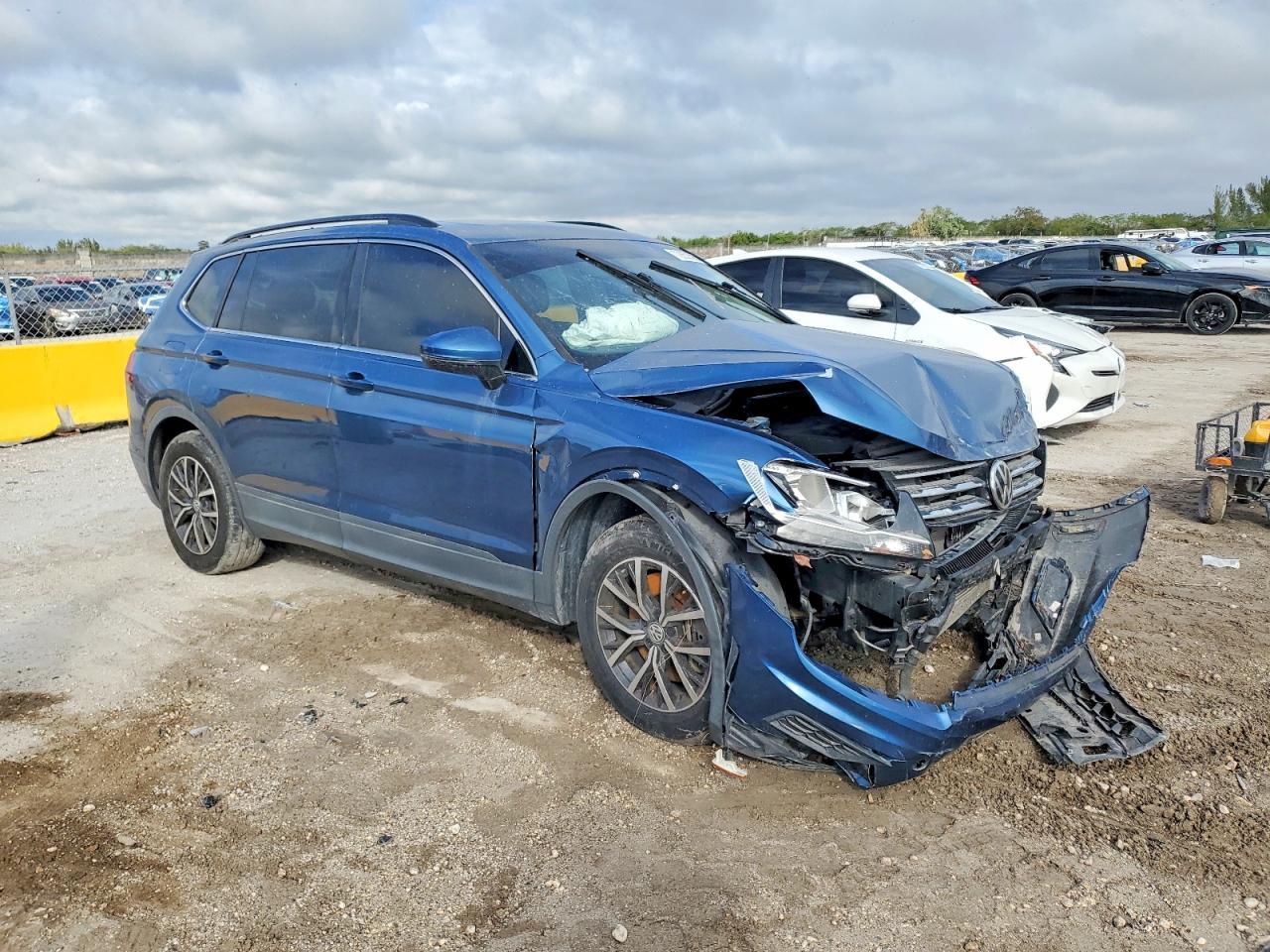 2019 Volkswagen Tiguan Se - Image 4