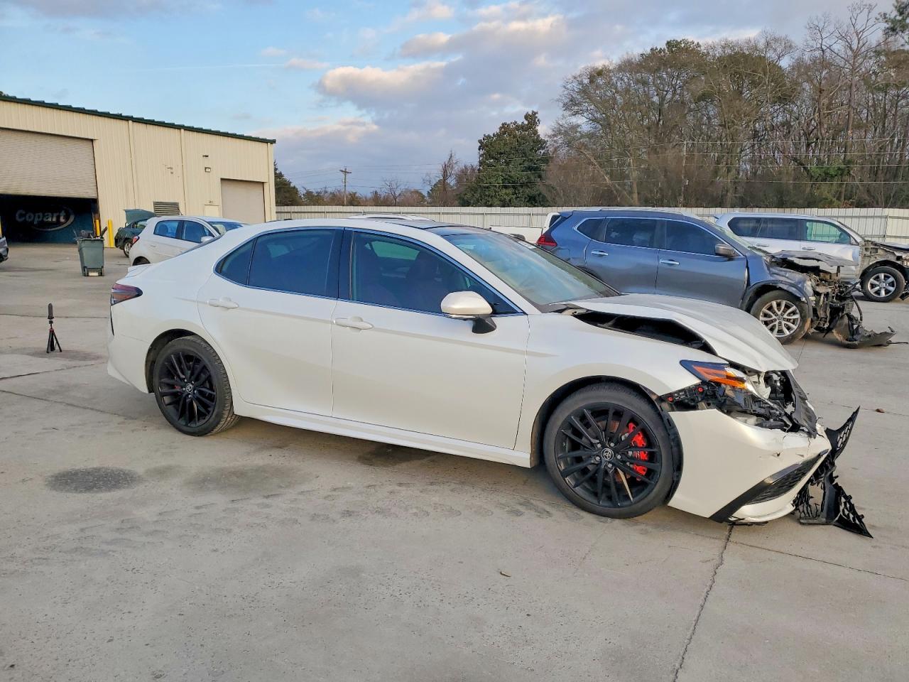 2022 Toyota Camry Xse - Image 4