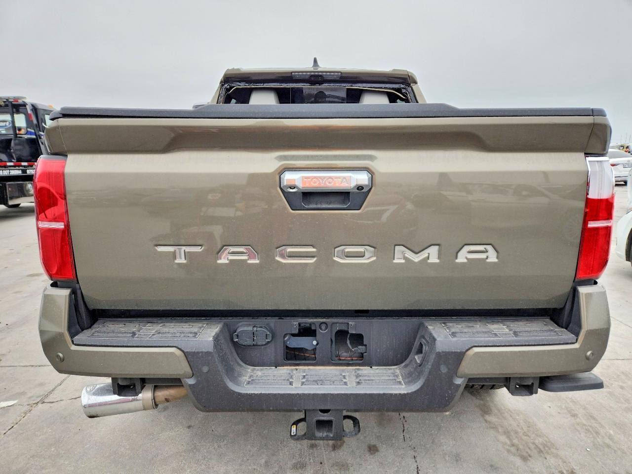 2025 Toyota Tacoma Double Cab - Image 6