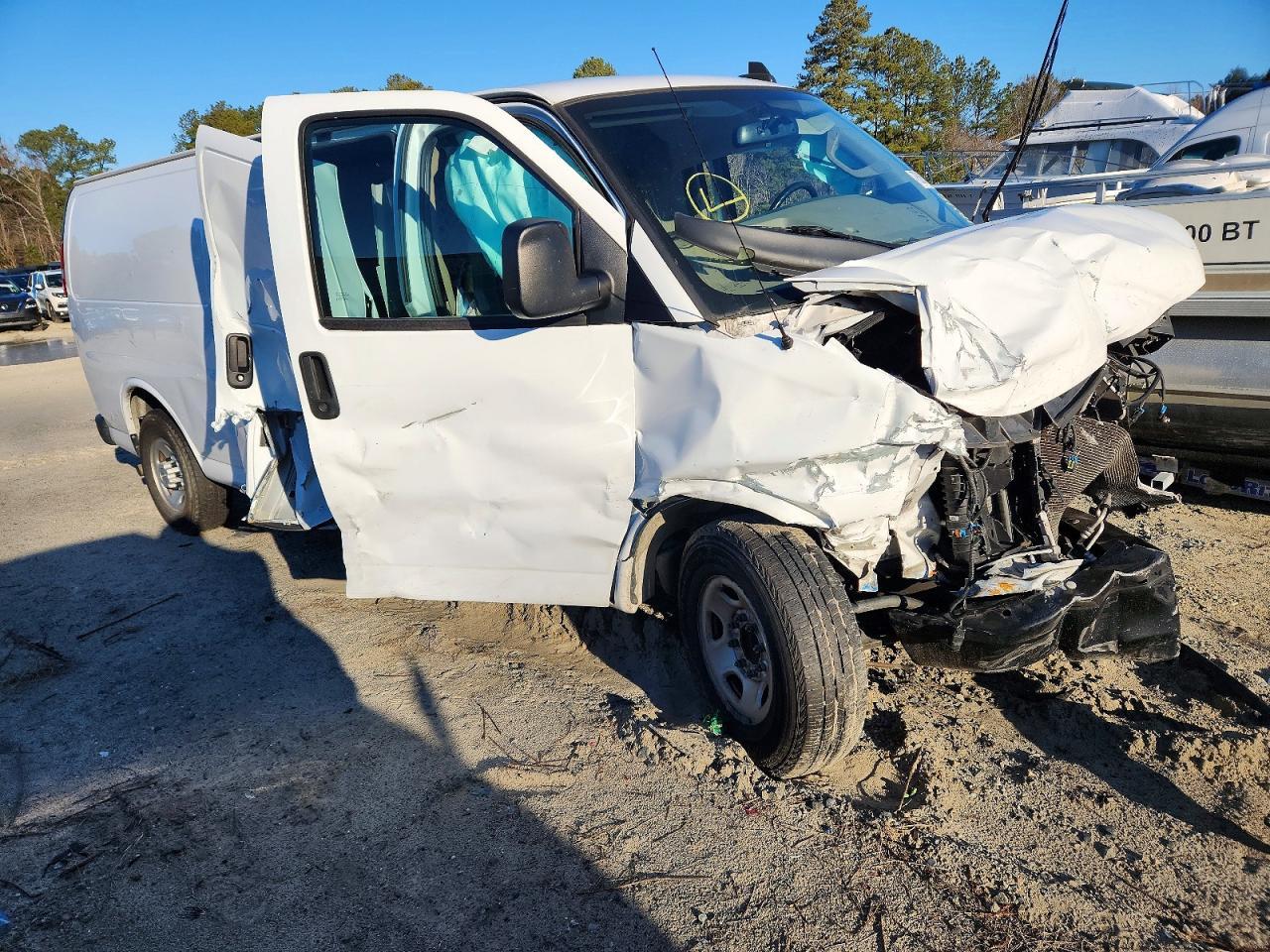 2022 Chevrolet Express G3500 - Image 4