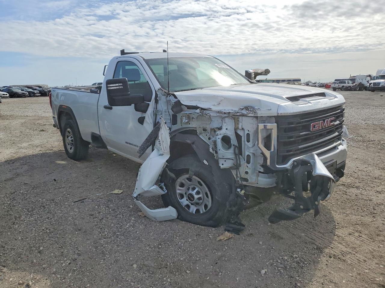 2022 GMC Sierra K2500 Heavy Duty - Image 4