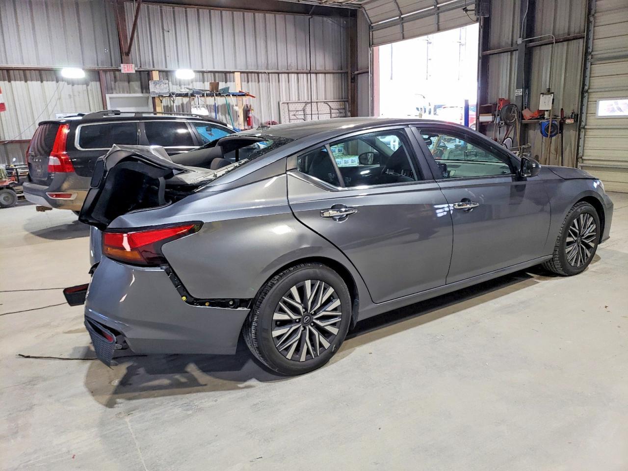 2024 Nissan Altima 2.5 Sv - Image 3