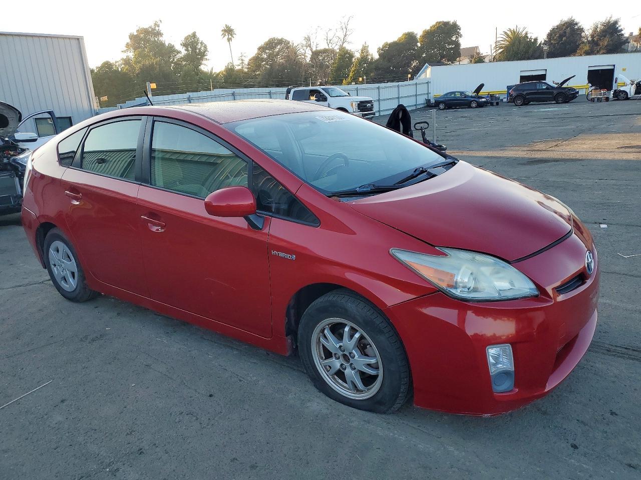 2010 Toyota Prius Iii - Фото 4