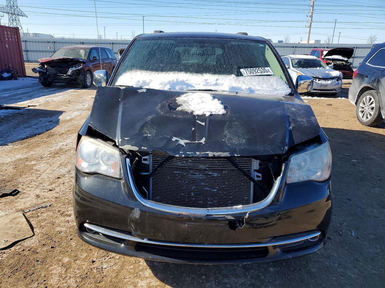 2011 Chrysler Town & Country Touring L - Фото 5