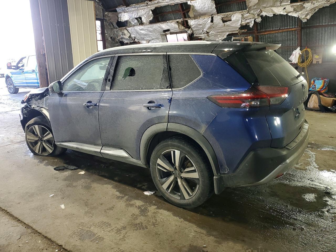 2023 Nissan Rogue Platinum - Фото 2