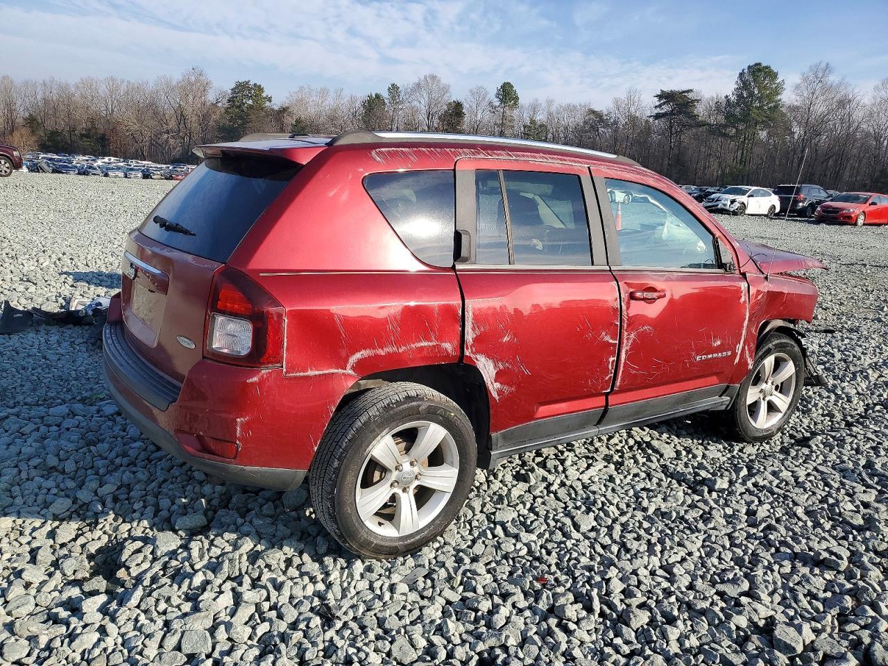2014 Jeep Compass Latitude - Image 3