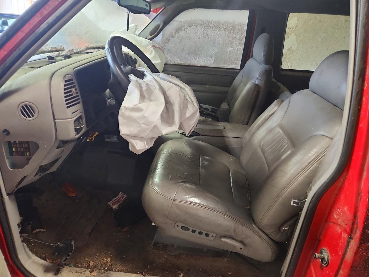 1999 Chevrolet Tahoe C1500 - Image 7