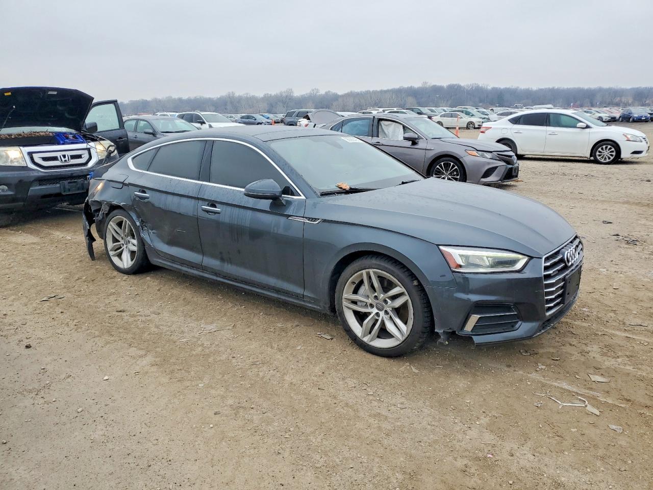 2019 Audi A5 Premium - Фото 4