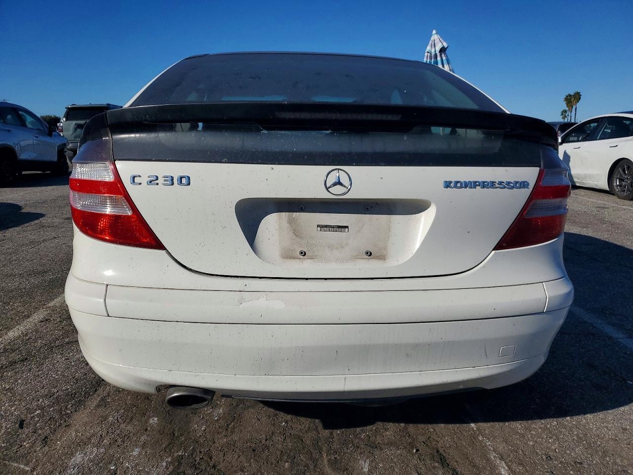 2002 Mercedes-Benz C 230K Sport Coupe - Фото 6