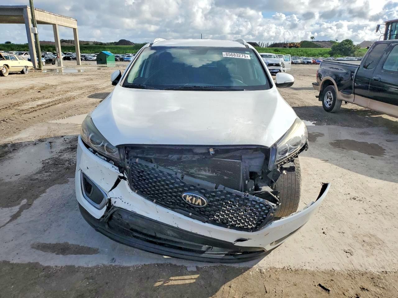 2017 Kia Sorento Lx - Image 5