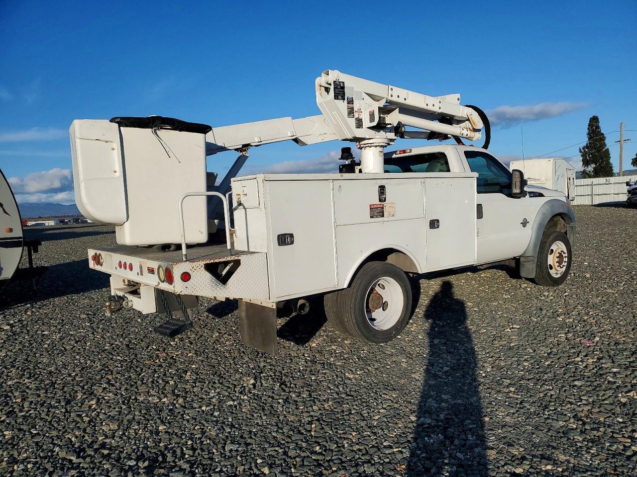 2011 Ford F550 Super Duty - Фото 3
