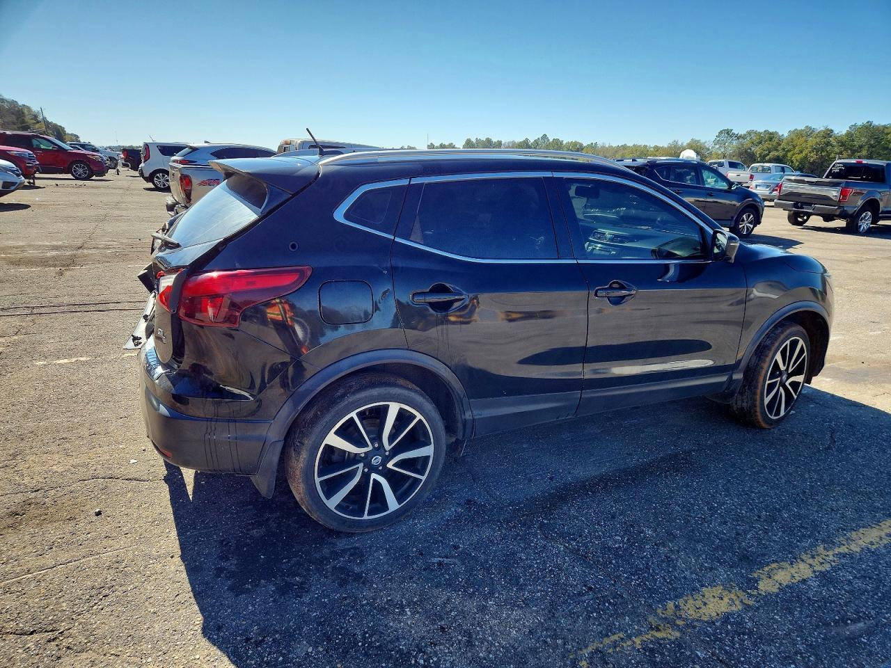 2018 Nissan Rogue Sport Sl - Image 3