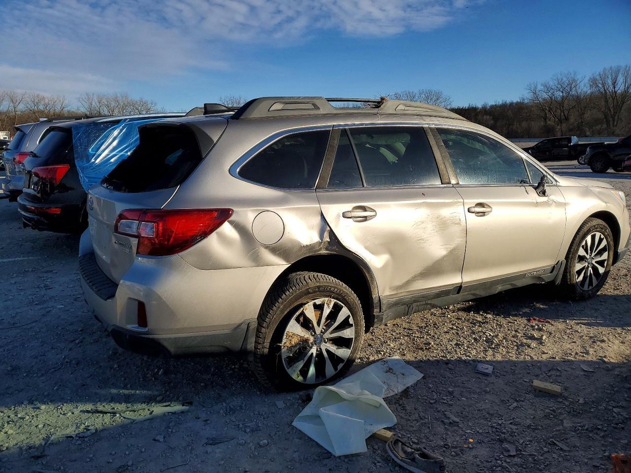 2017 Subaru Outback 2.5I Limited - Image 3