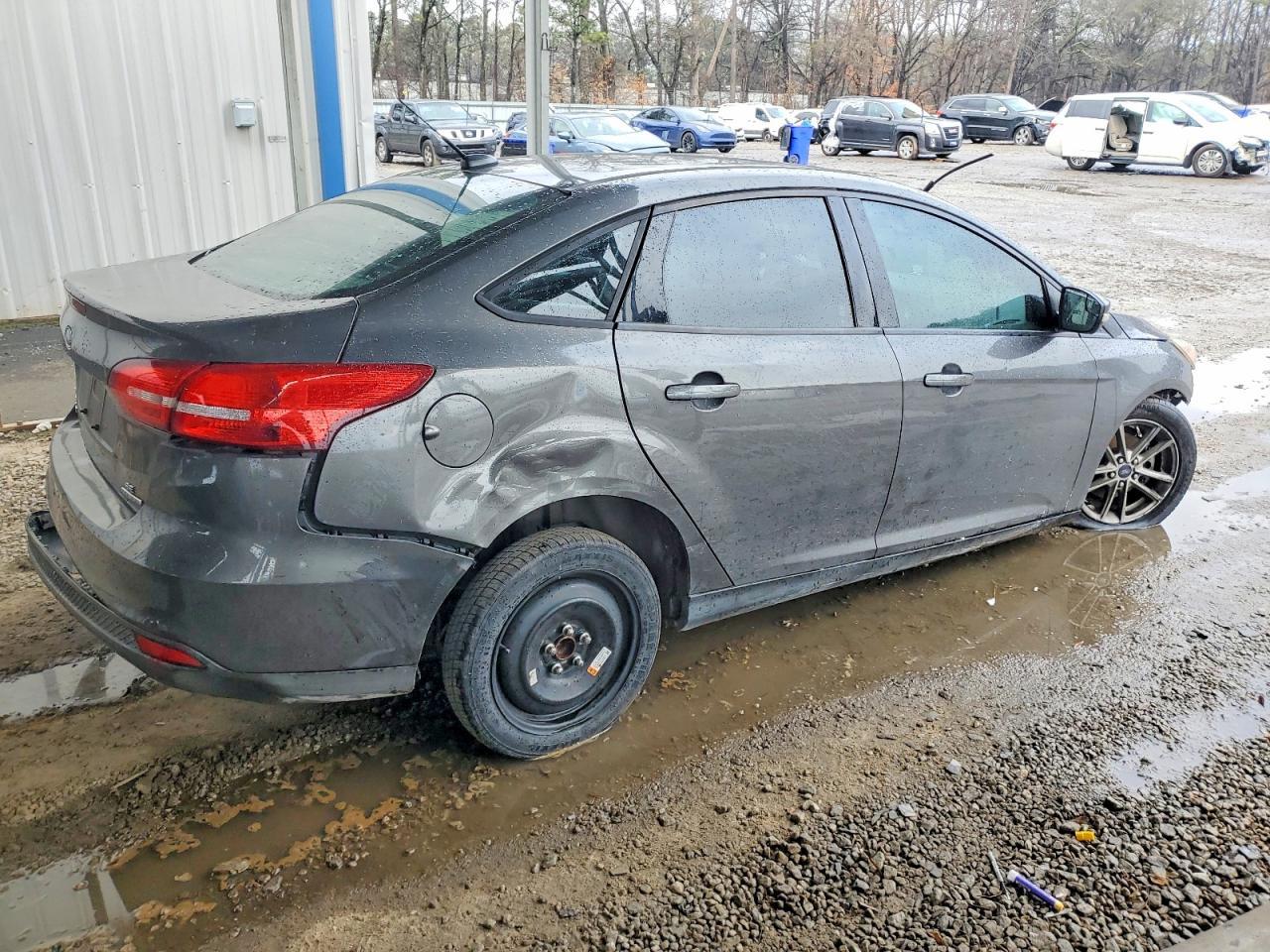 2016 Ford Focus Se - Фото 3