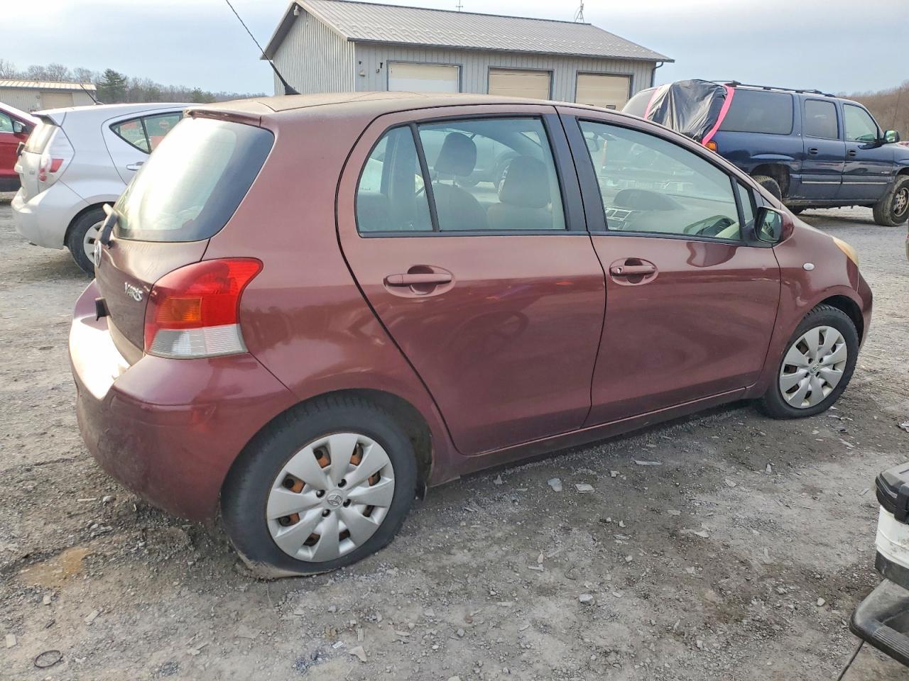 2010 Toyota Yaris - Фото 3