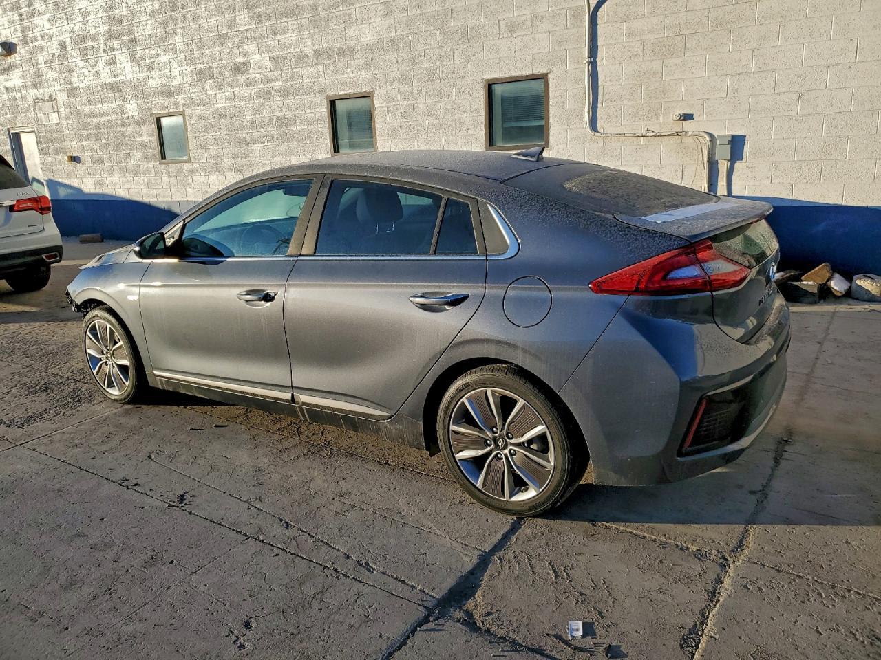 2019 Hyundai Ioniq Limited - Image 2