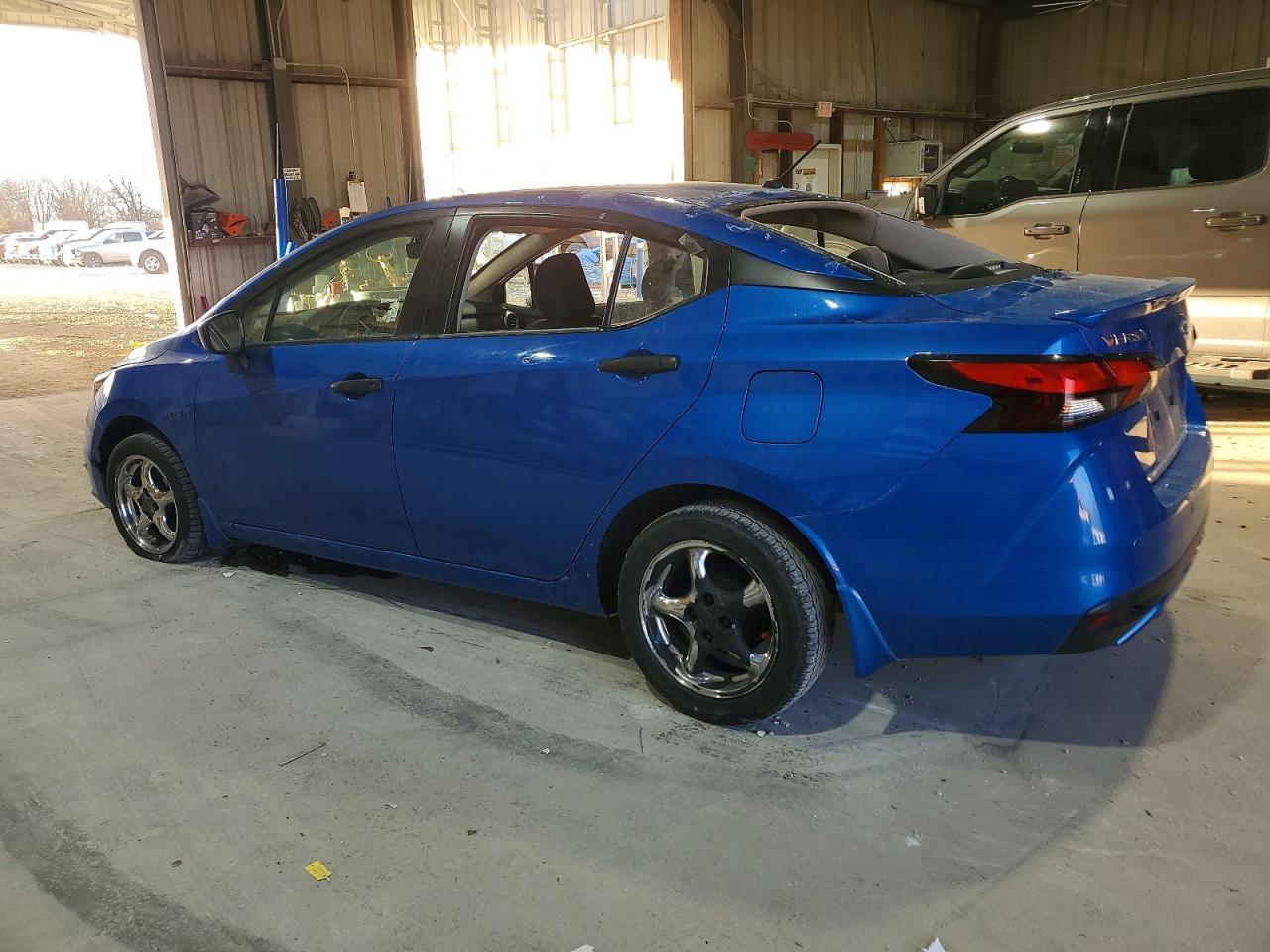 2022 Nissan Versa S - Фото 2