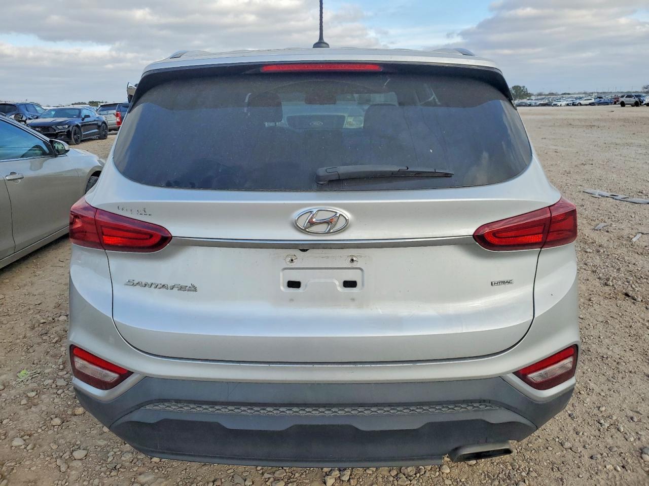 2019 Hyundai Santa Fe Se - Image 6