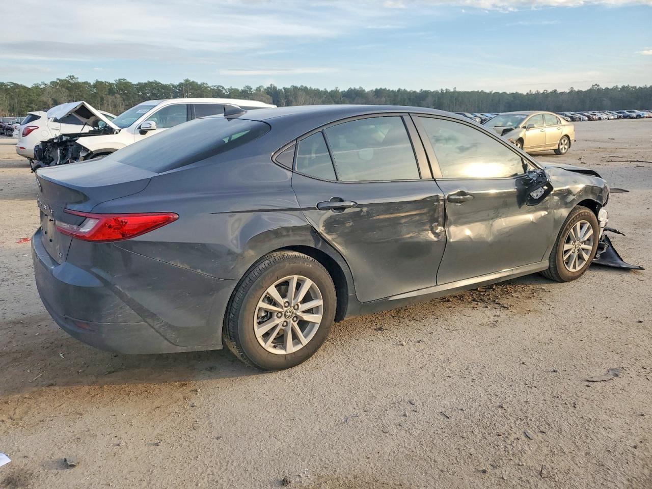 2026 Toyota Camry Xse - Фото 3