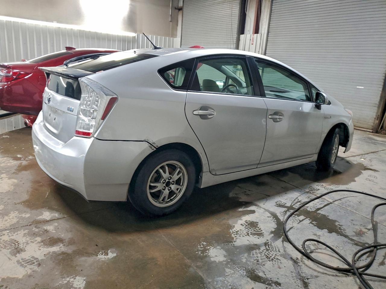 2010 Toyota Prius - Фото 3
