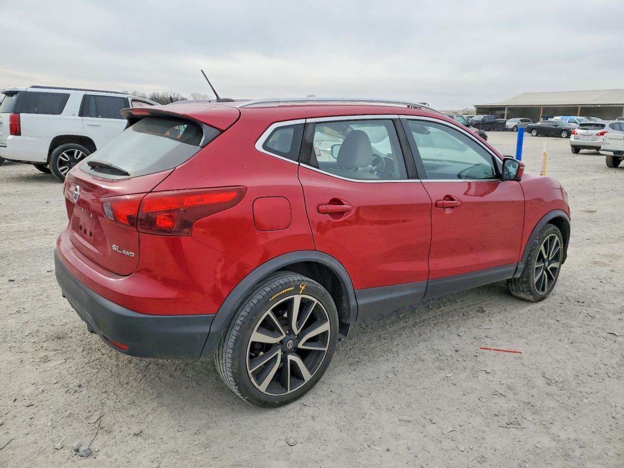 2017 Nissan Rogue Sport S - Image 3