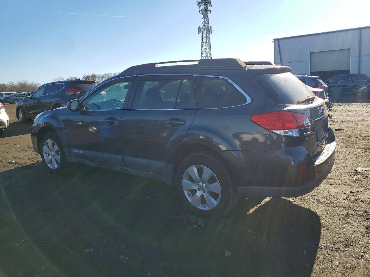 2010 Subaru Outback - Image 2