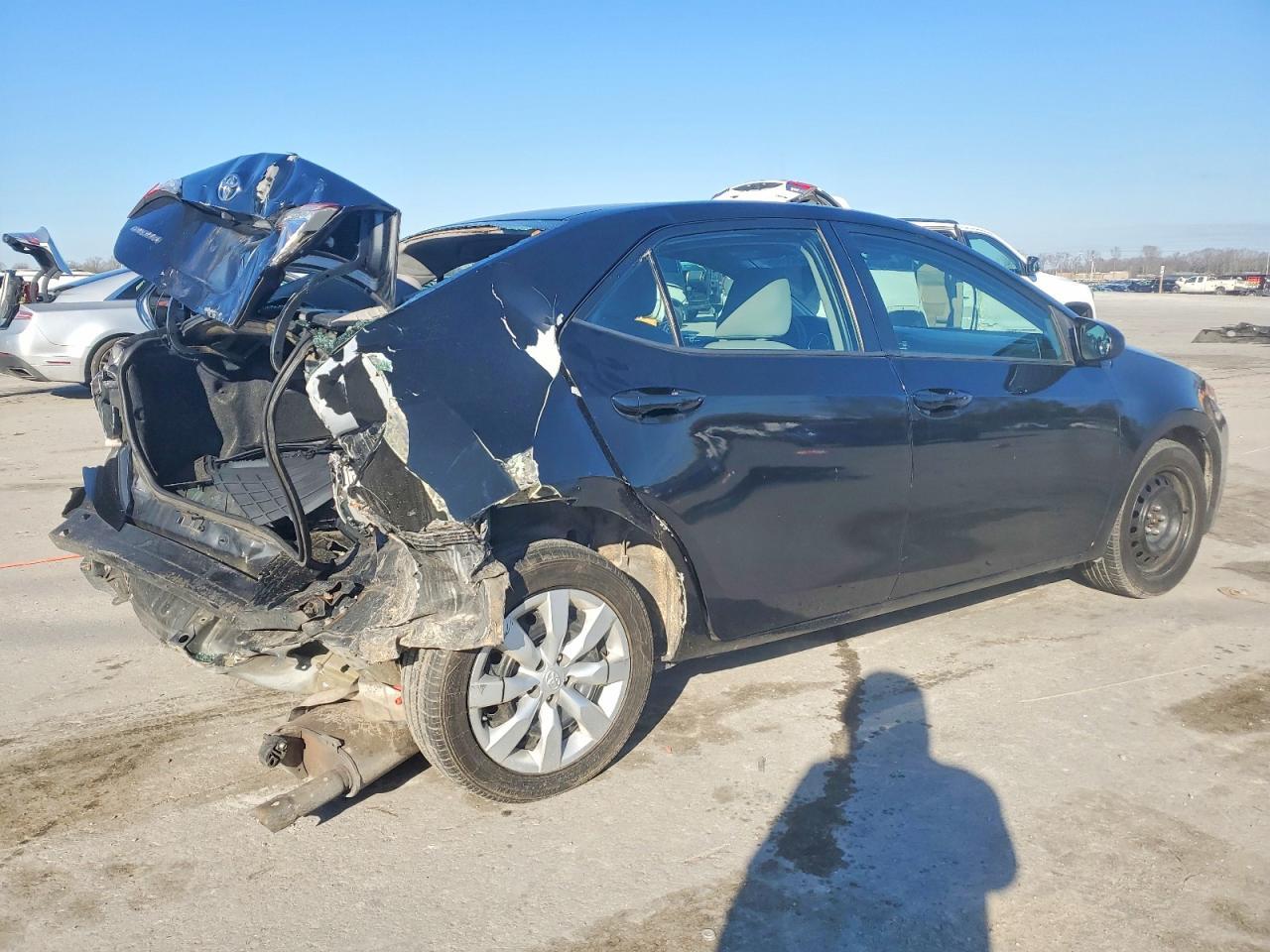 2016 Toyota Corolla Le - Image 3