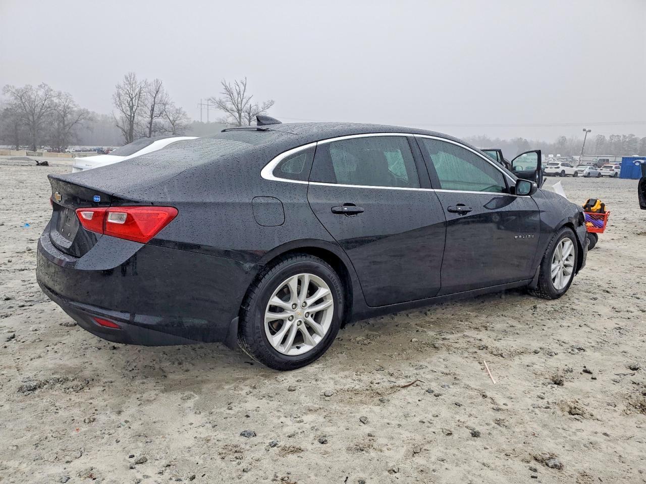 2017 Chevrolet Malibu Hybrid - Image 3