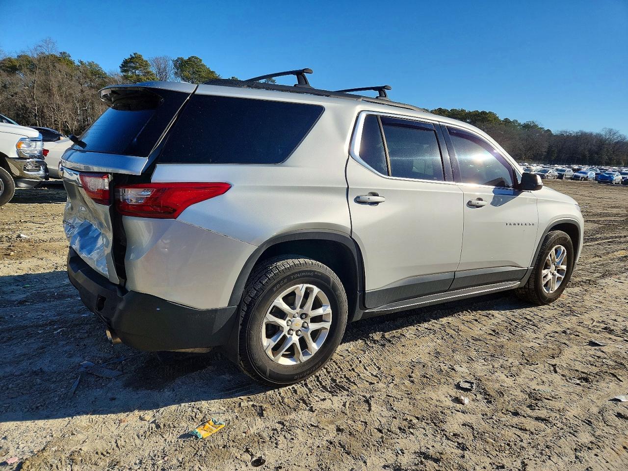 2019 Chevrolet Traverse Lt - Image 3