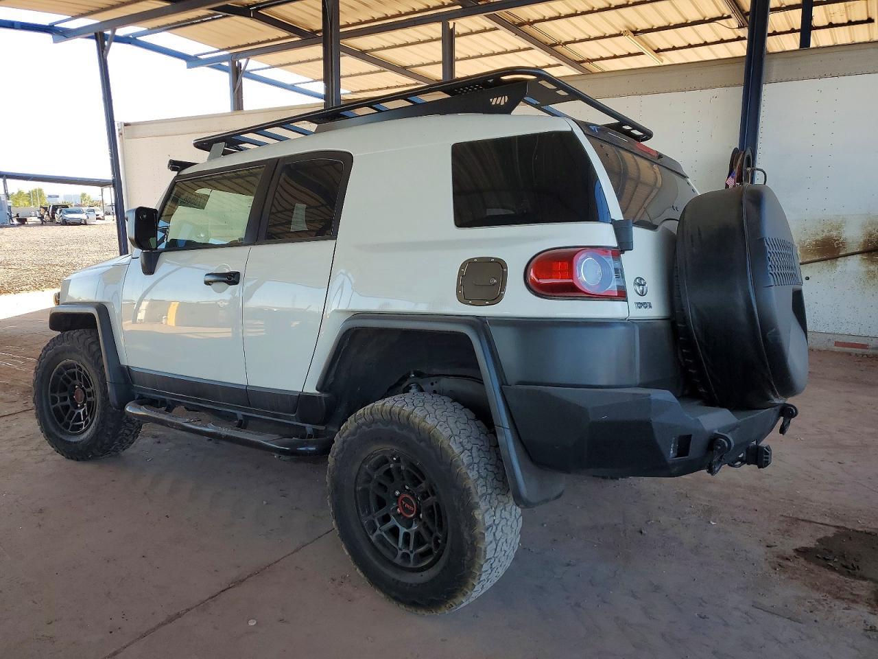 2014 Toyota Fj Cruiser Base - Фото 2