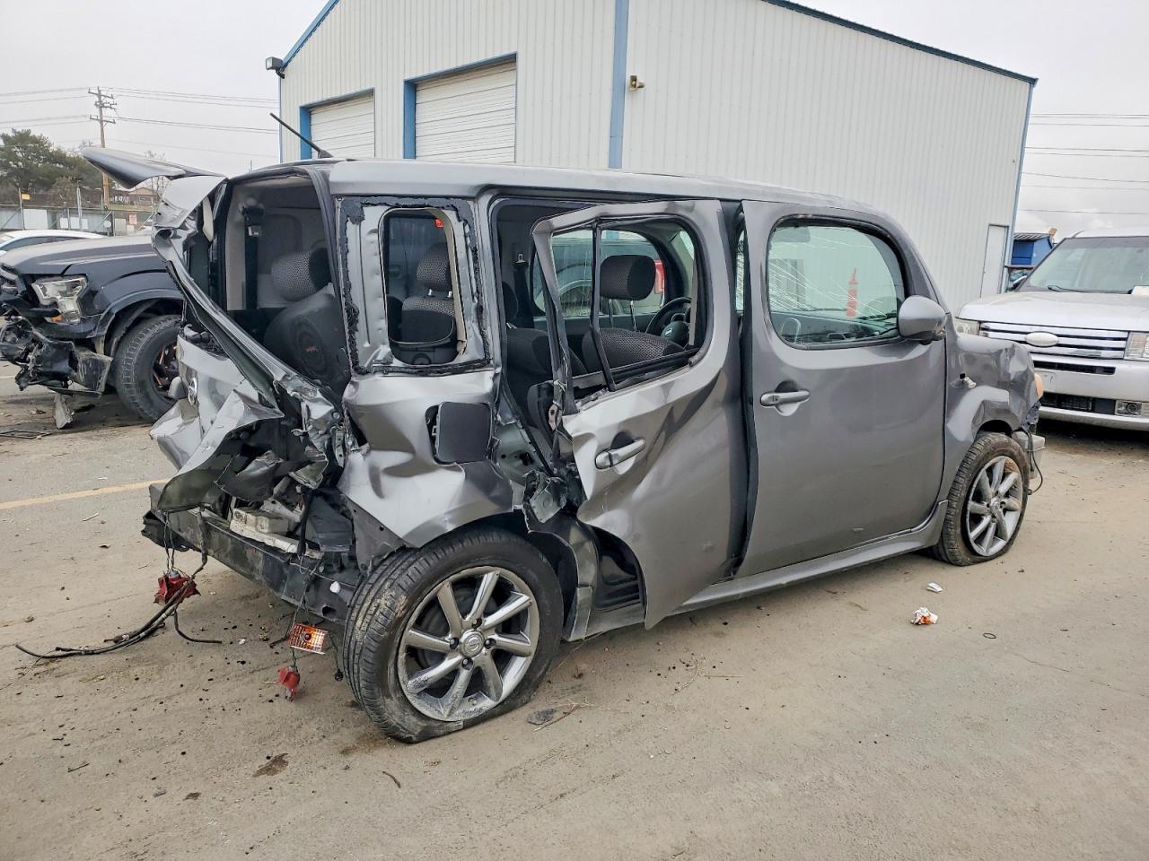 2010 Nissan Cube - Фото 3