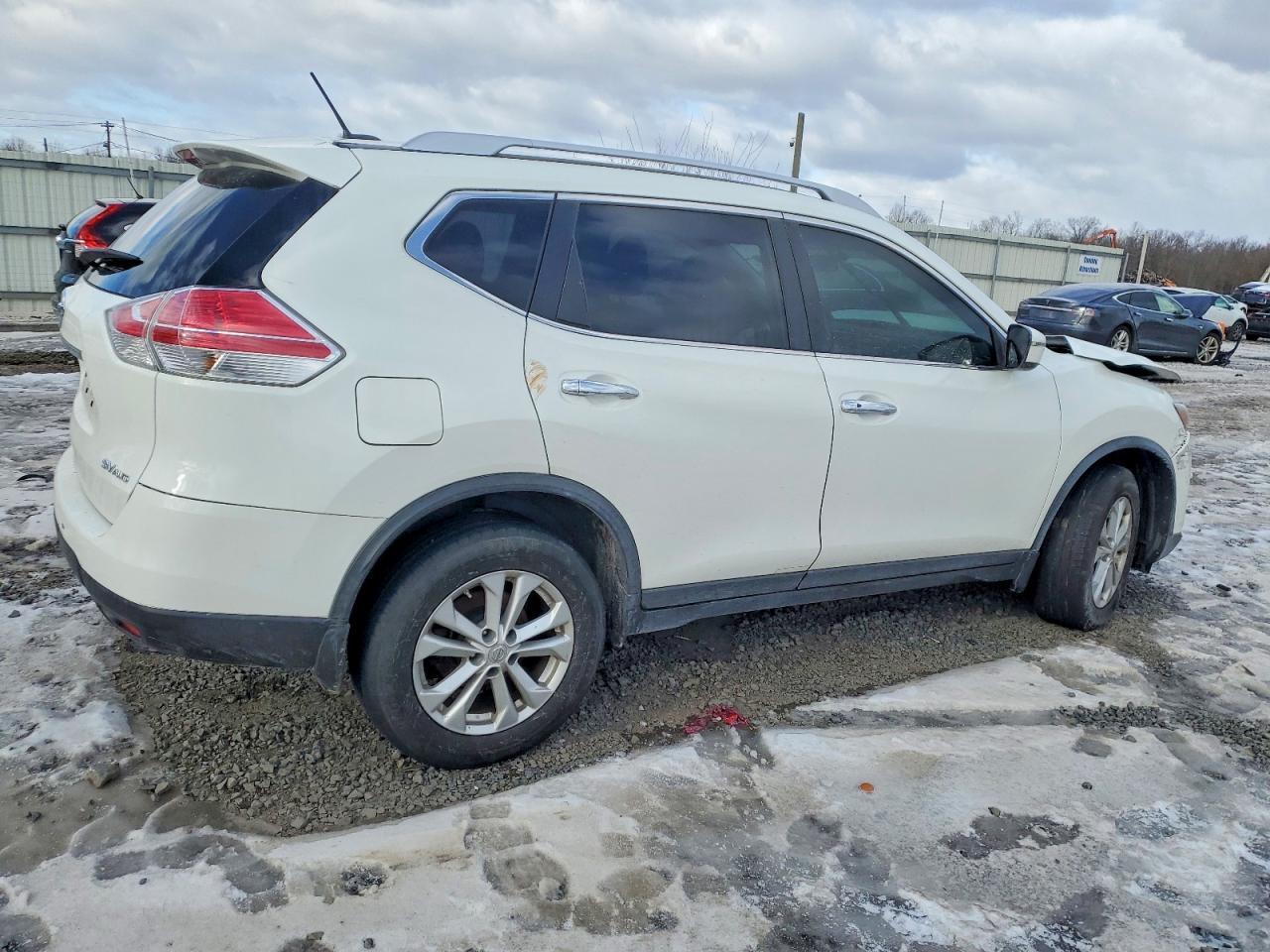2016 Nissan Rogue S - Image 3