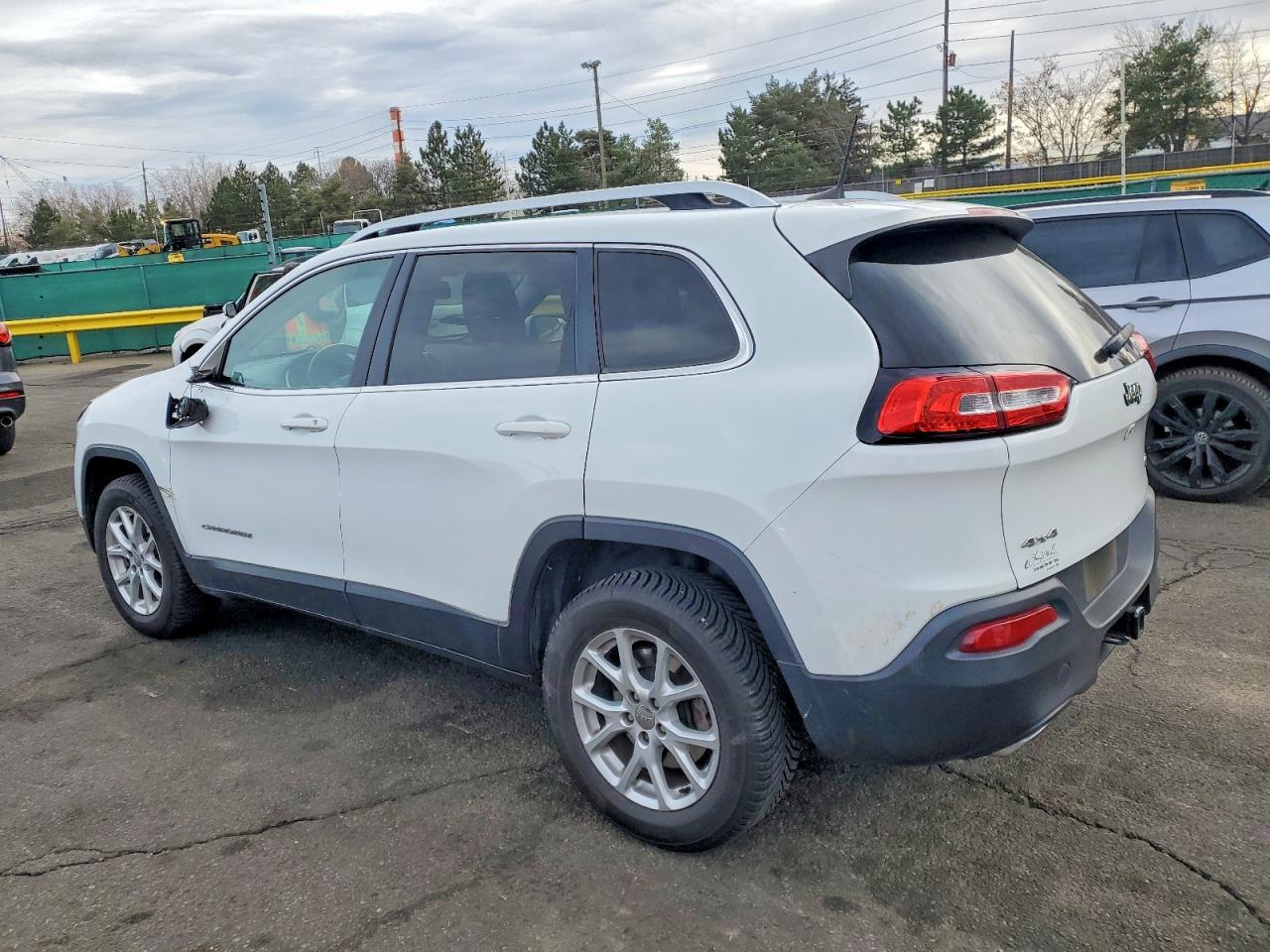 2017 Jeep Cherokee Latitude - Фото 2