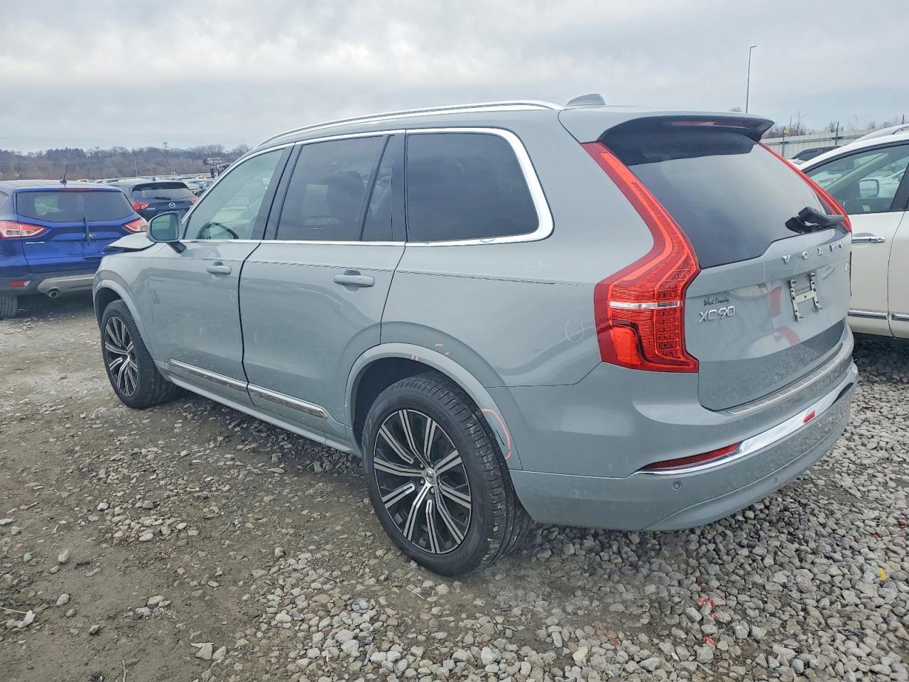 2024 Volvo Xc90 Core - Image 2